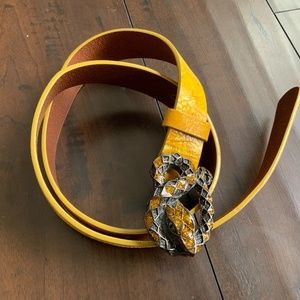 WCM New York snake head buckle yellow leather belt